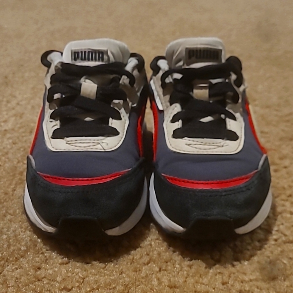 Kids PUMA Classic Sneakers